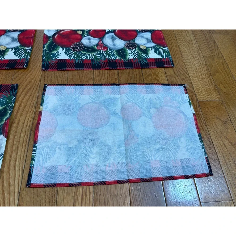 NWOT‎ Christmas Placemats Set of 4 Holiday Ornaments Red Black Buffalo Plaid